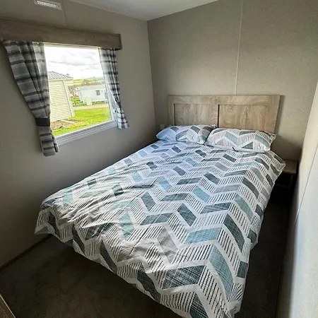 Caravan, Blue Dolphin, * Filey